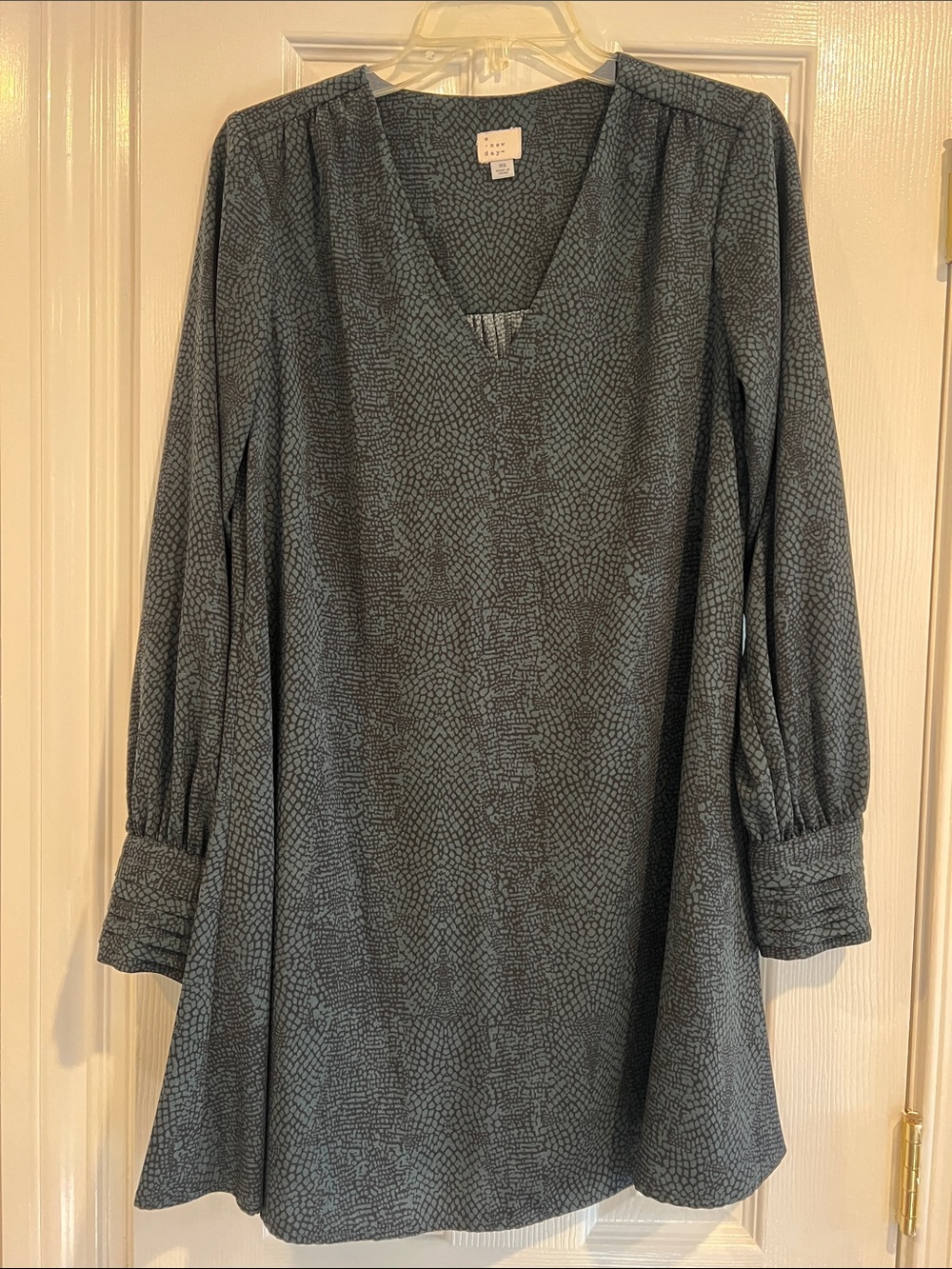 A New Day Women's dark green Patterned V-Neck Tunic Top